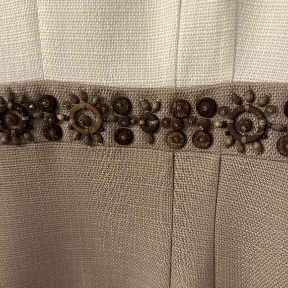 Beautiful Dress - Picture 4 of 6